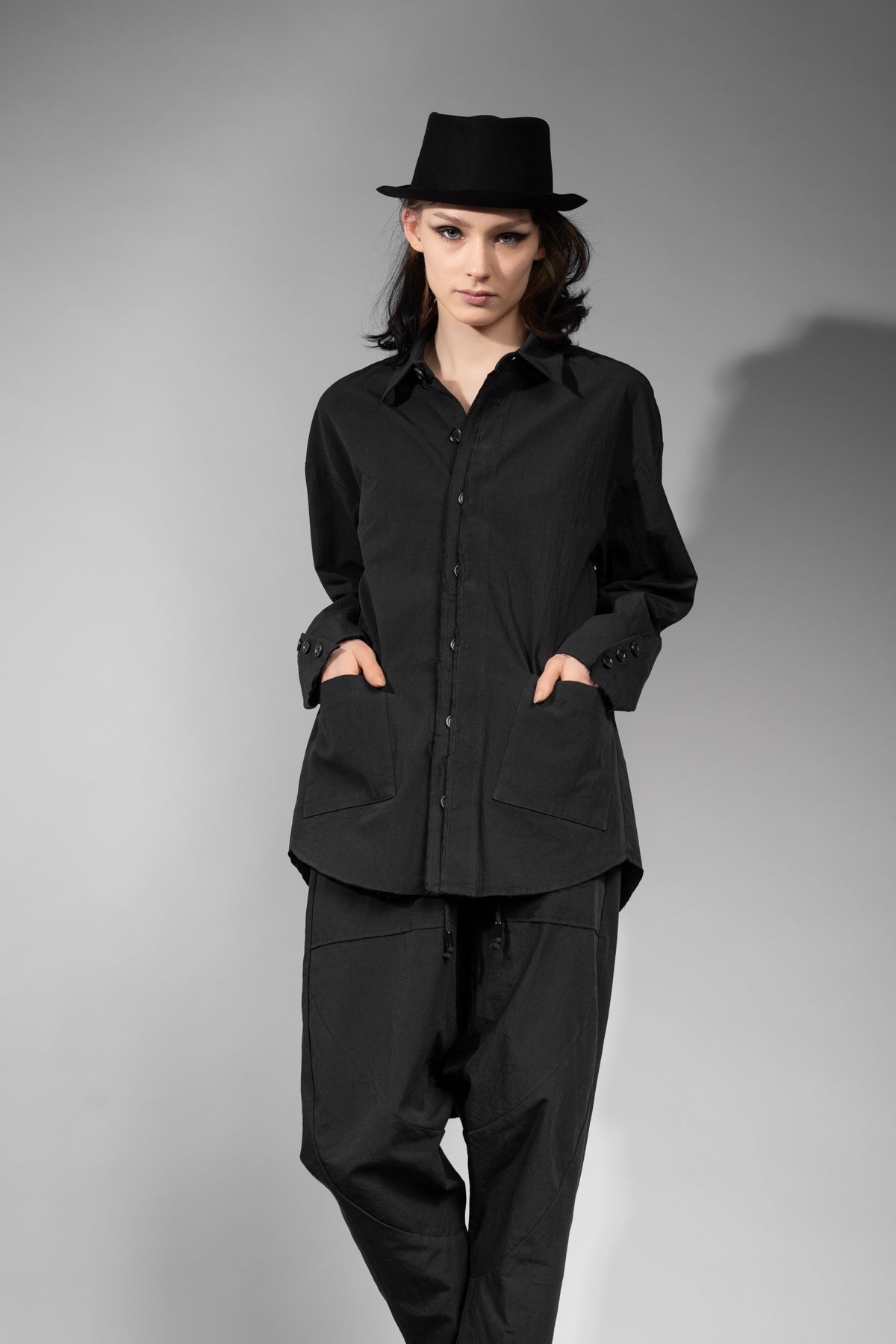 eigensinnig wien | Thoreau | Schwarze Designer Hemdjacke aus japanischer Baumwolle