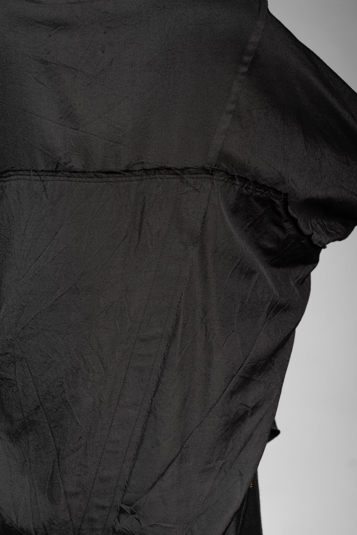 eigensinnig wien | Virilio | Schwarzer Seiden-Wolle-Pullover in Oversize Design
