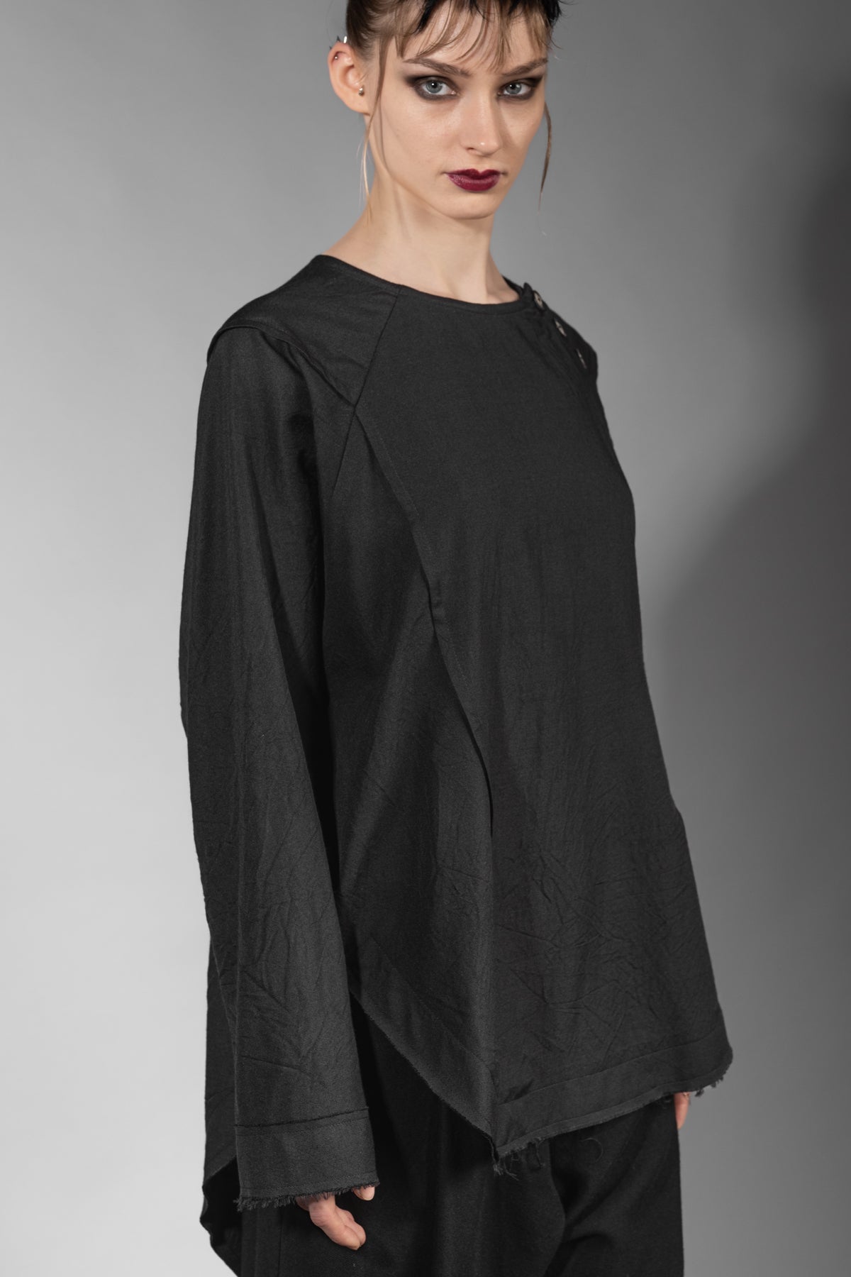 eigensinnig wien | Virilio | Schwarzer Seiden-Wolle-Pullover in Oversize Design