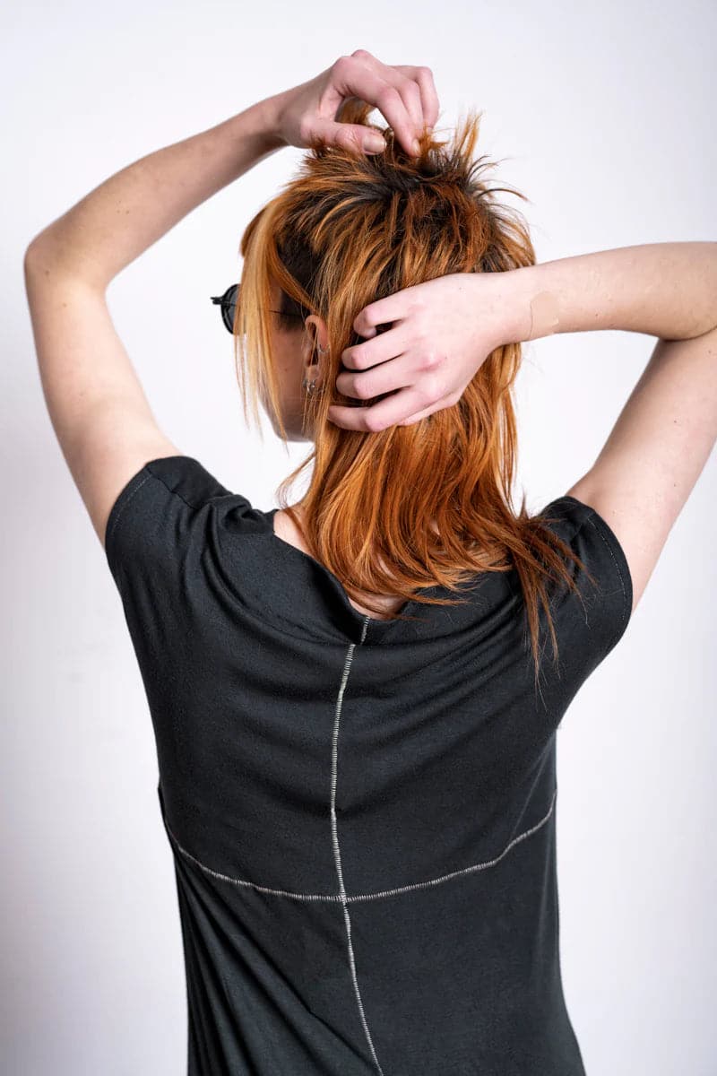 eigensinnig wien | Weil | Ausgefallenes Sommer Longtop Kleid mit Wasserfall-Ausschnitt aus feinem Bambus in Dunkelgrün