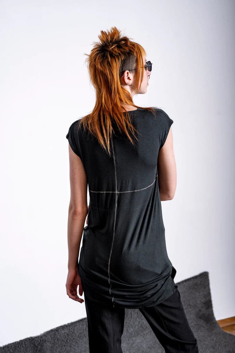 eigensinnig wien | Weil | Ausgefallenes Sommer Longtop Kleid mit Wasserfall-Ausschnitt aus feinem Bambus in Dunkelgrün