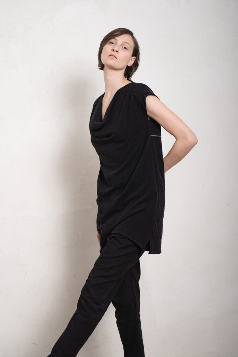 eigensinnig wien | Weil | Lange Bluse und leichtes Sommerkleid aus Leinen in schwarz