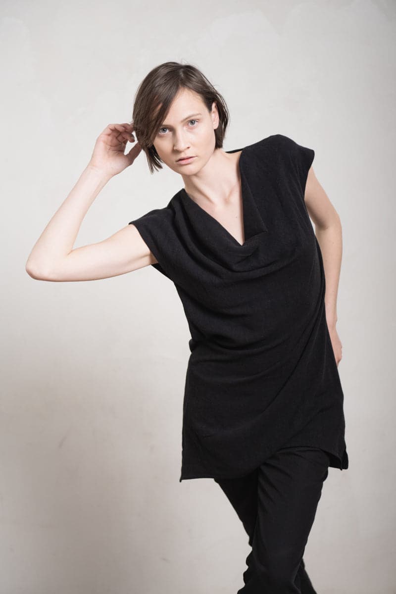 eigensinnig wien | Weil | Lange Bluse und leichtes Sommerkleid aus Leinen in schwarz