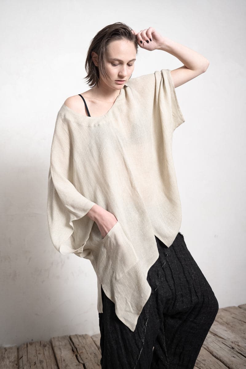 eigensinnig wien | Zizek | Oversized Damen T-Shirt aus leichter Viskose für den Sommer in beige