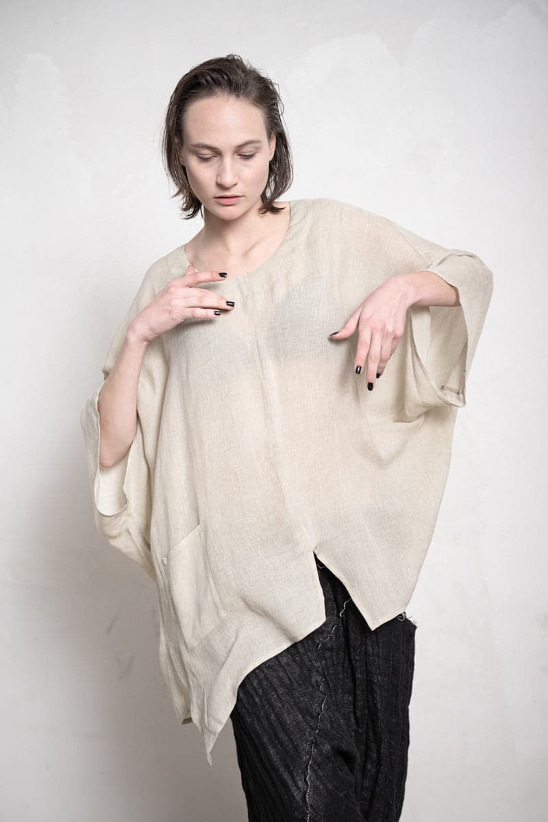 eigensinnig wien | Zizek | Oversized Damen T-Shirt aus leichter Viskose für den Sommer in beige