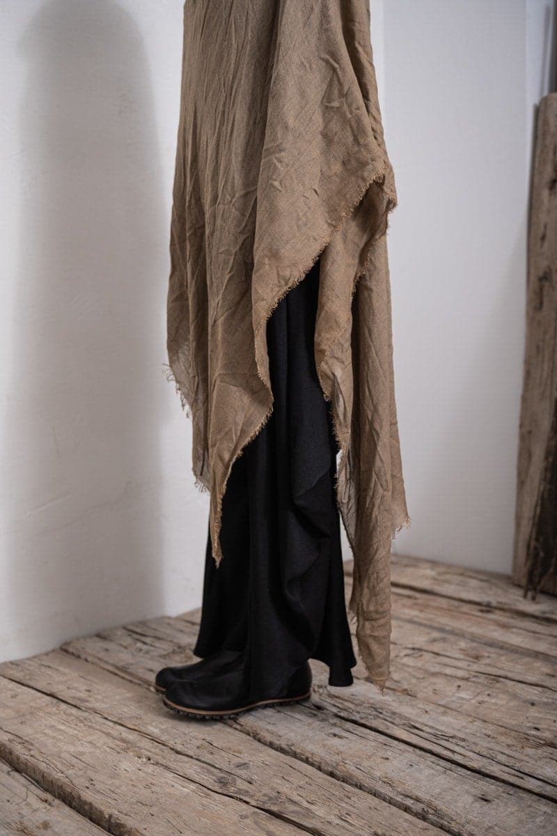 Faliero Sarti | Azzurra | Besonderer Kaschmirschal aus weichem Kaschmir-Modal-Stoff für Frühling und Sommer in braun