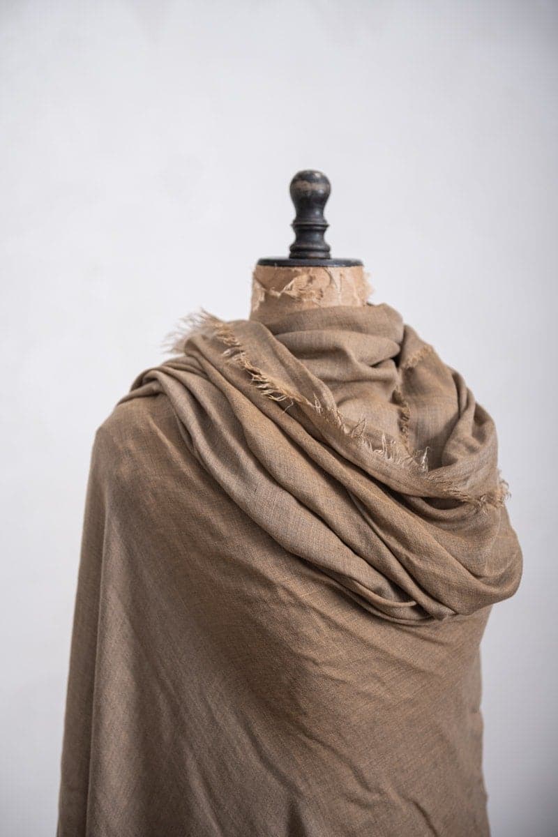 Faliero Sarti | Azzurra | Besonderer Kaschmirschal aus weichem Kaschmir-Modal-Stoff für Frühling und Sommer in braun