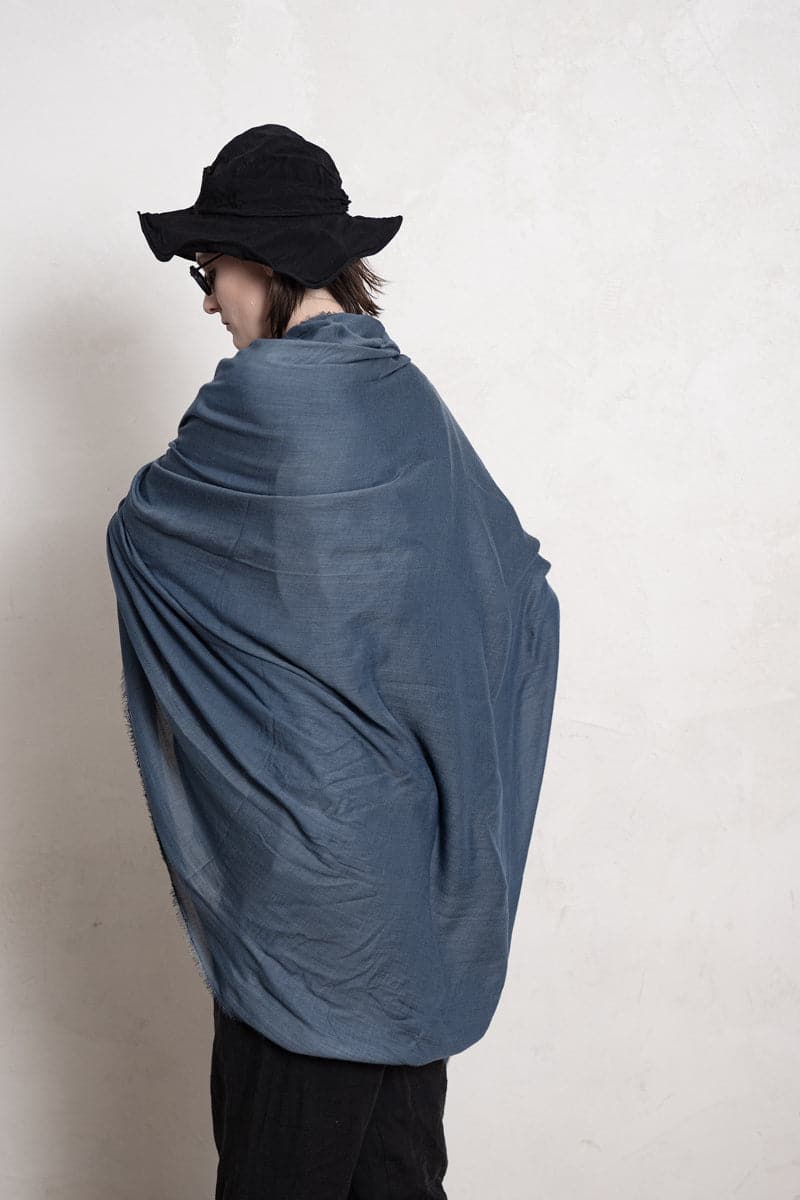 Faliero Sarti | Azzurra | Großer, weicher Kaschmirschal in blau