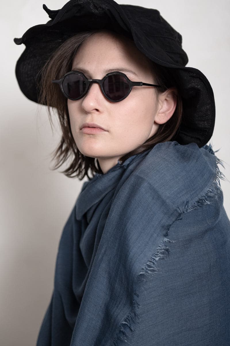 Faliero Sarti | Azzurra | Großer, weicher Kaschmirschal in blau