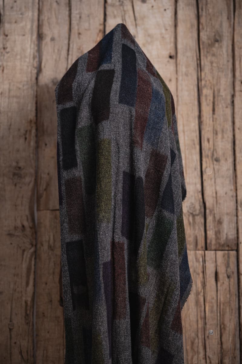 Faliero Sarti | Bricks | Kaschmir-Seidenschal mit speziellem Muster in anthrazit