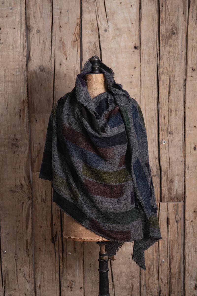 Faliero Sarti | Bricks | Kaschmir-Seidenschal mit speziellem Muster in anthrazit