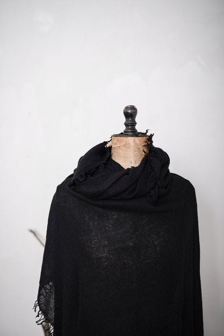 Faliero Sarti | Chiara/U | Feinster Kaschmir-Seidenschal, edel in schwarz