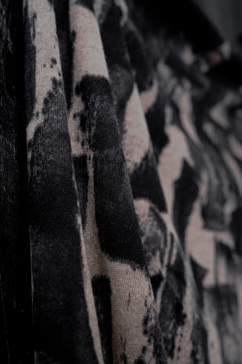 Faliero Sarti | Edo | Edler Kaschmirschal mit Muster in Braun/Schwarz