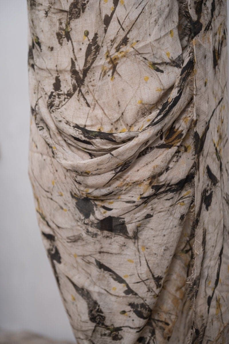 Faliero Sarti | Ginestra | Spezieller Schal mit außergewöhnlichem Muster in sand