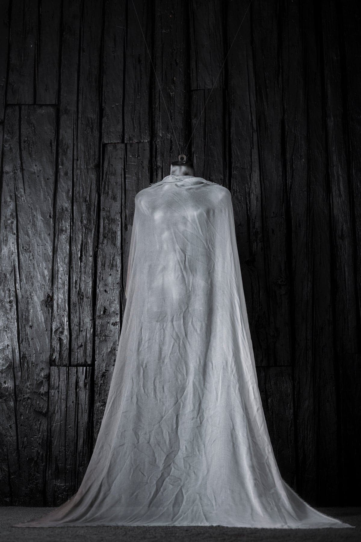 Faliero Sarti | Ginevra | Großer, eleganter Seidenschal für Frühling und Sommer in Hellgrau