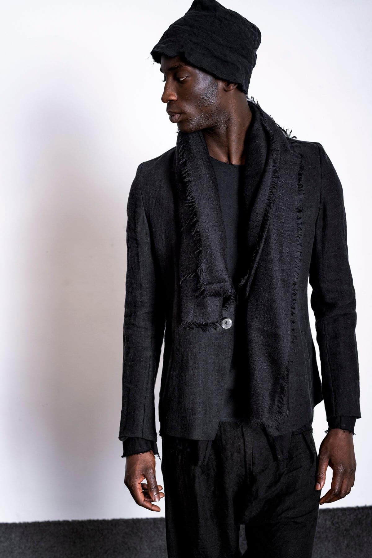 Faliero Sarti | Lolita | Schwarzer Kaschmir Schal - elegante, zeitlos und weich für Damen und Herren