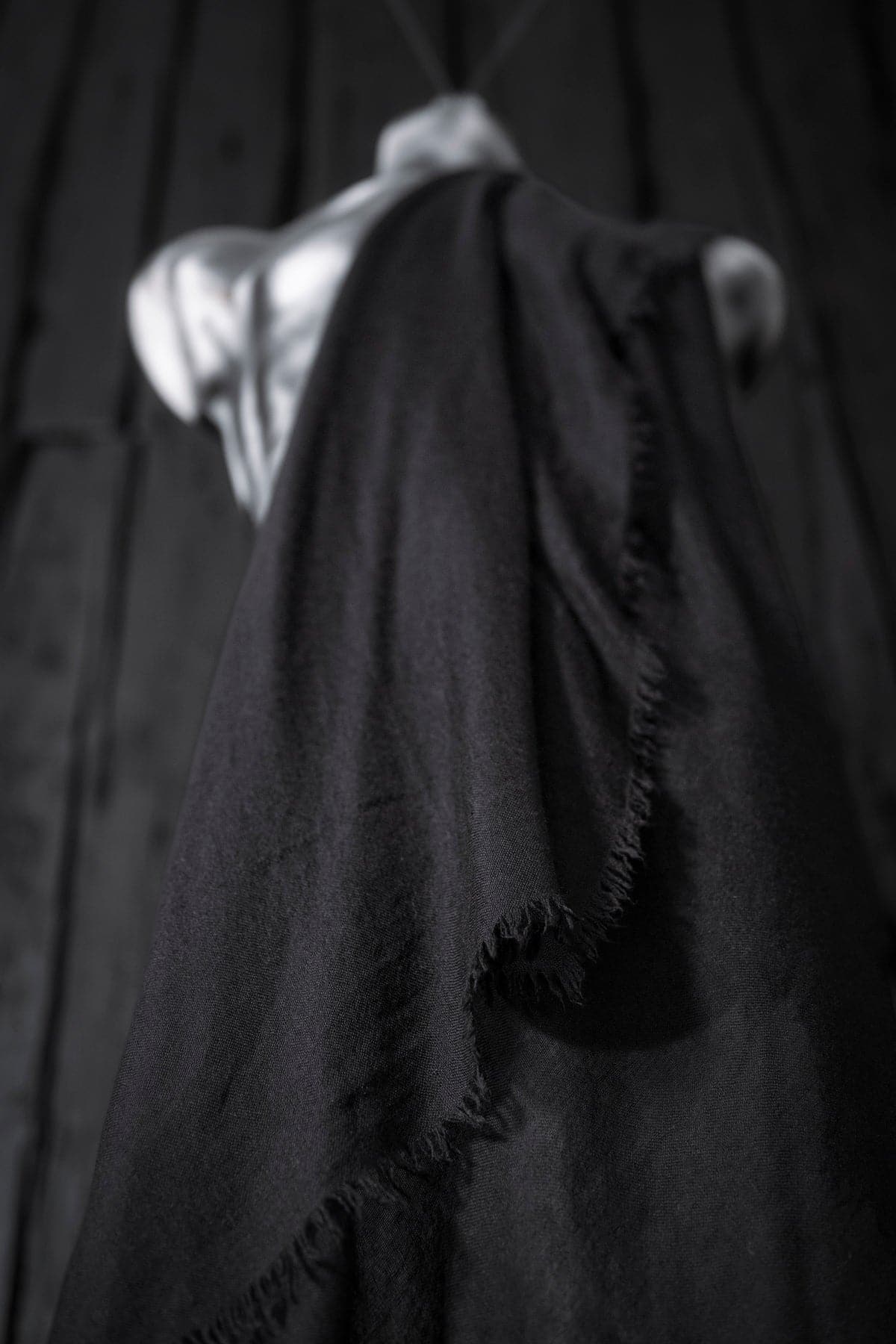 Faliero Sarti | Lolita | Schwarzer Kaschmir Schal - elegante, zeitlos und weich für Damen und Herren