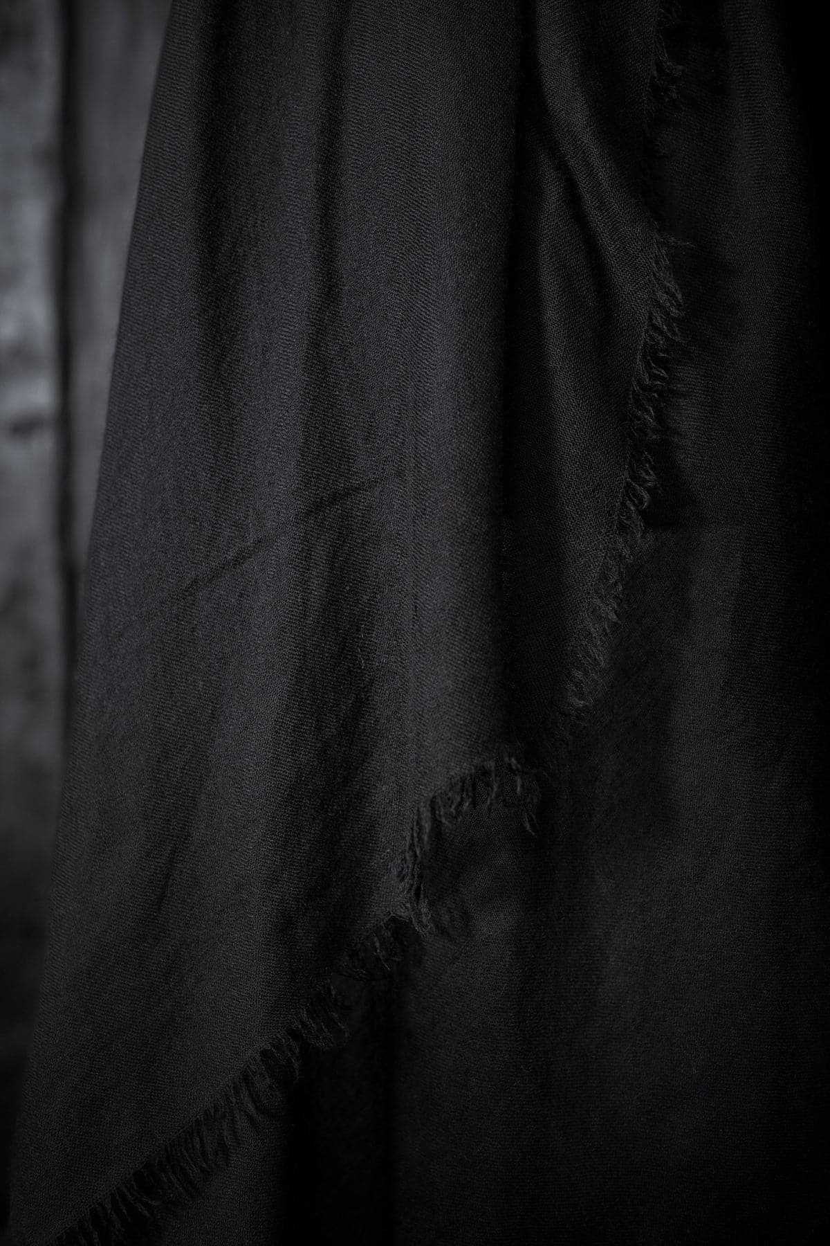 Faliero Sarti | Lolita | Schwarzer Kaschmir Schal - elegante, zeitlos und weich für Damen und Herren