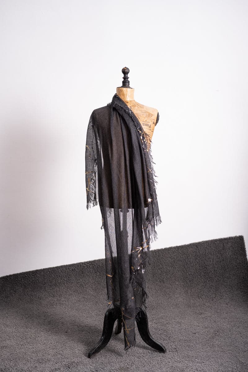 Faliero Sarti | Lulu | Spezieller Kaschmir-Seidenschal mit außergewöhnlichem Muster in grau