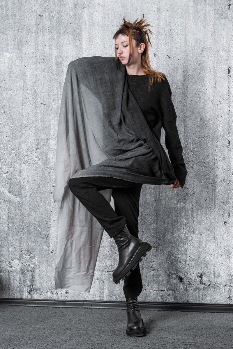 Faliero Sarti | Miuccia | Warmer Kaschmir-Wolle Schal mit Farbverlauf in Schwarz/Grau