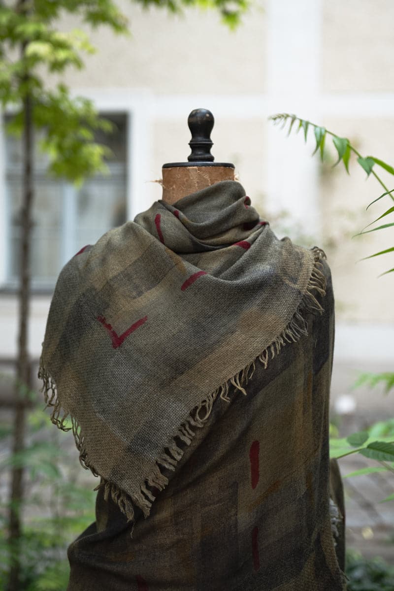 Faliero Sarti | Teodorata | Außergewöhnlicher Wolle-Seidenschal mit speziellem Muster in grün