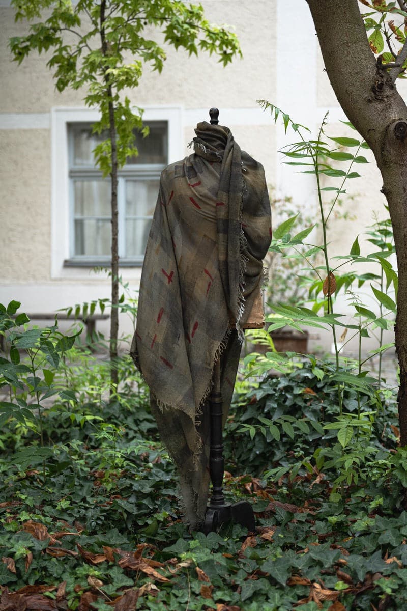 Faliero Sarti | Teodorata | Außergewöhnlicher Wolle-Seidenschal mit speziellem Muster in grün