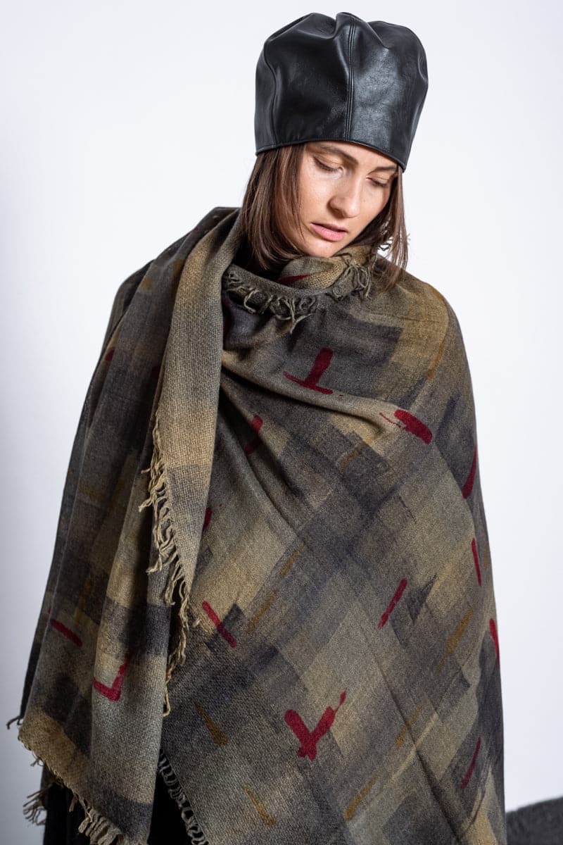 Faliero Sarti | Teodorata | Außergewöhnlicher Wolle-Seidenschal mit speziellem Muster in grün