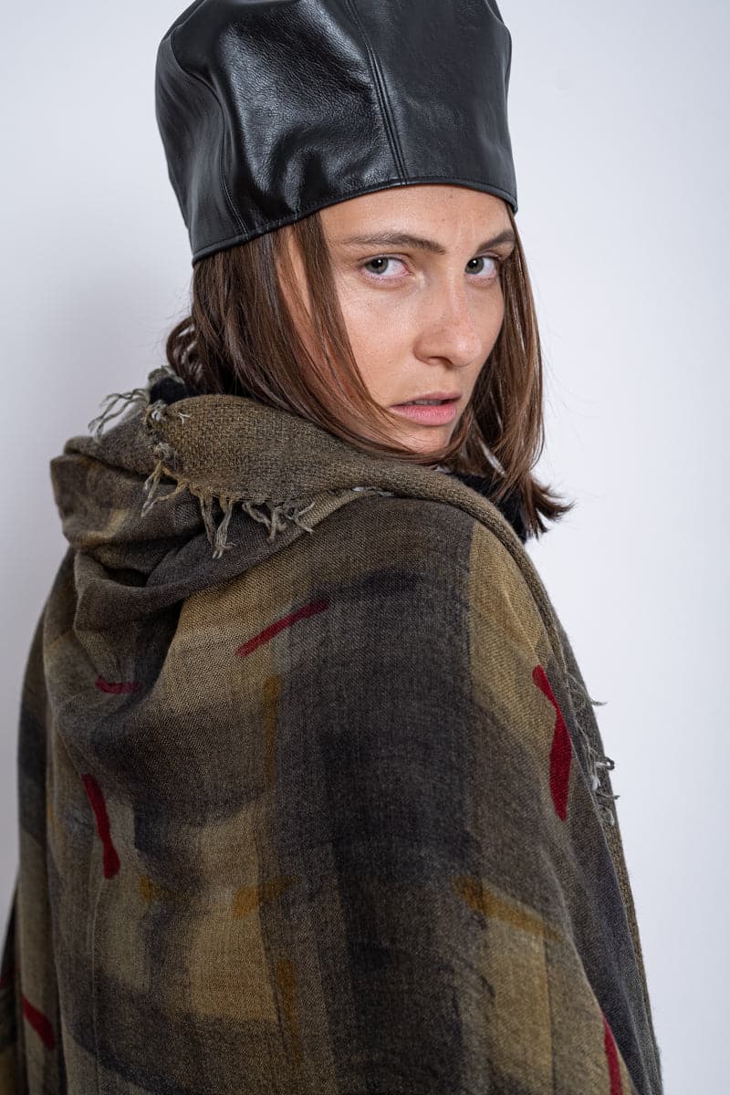 Faliero Sarti | Teodorata | Außergewöhnlicher Wolle-Seidenschal mit speziellem Muster in grün