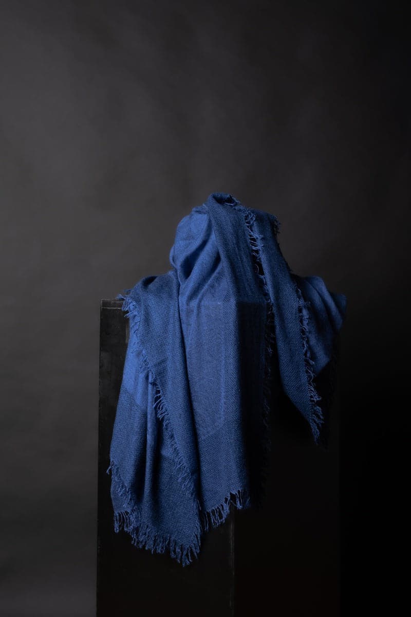Faliero Sarti | Teodorika | Einzigartiger weicher Kaschmir-Seidenschal in blau