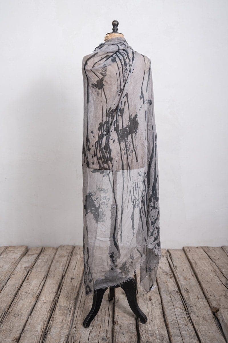 Faliero Sarti | Tommy | Außergewöhnlicher Seidenschal mit speziellem Muster in grau