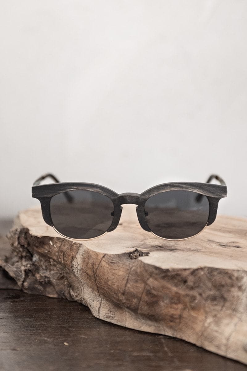 Rigards Eyewear | RG0312  | Extravagante Sonnenbrille für Damen aus Horn in braun