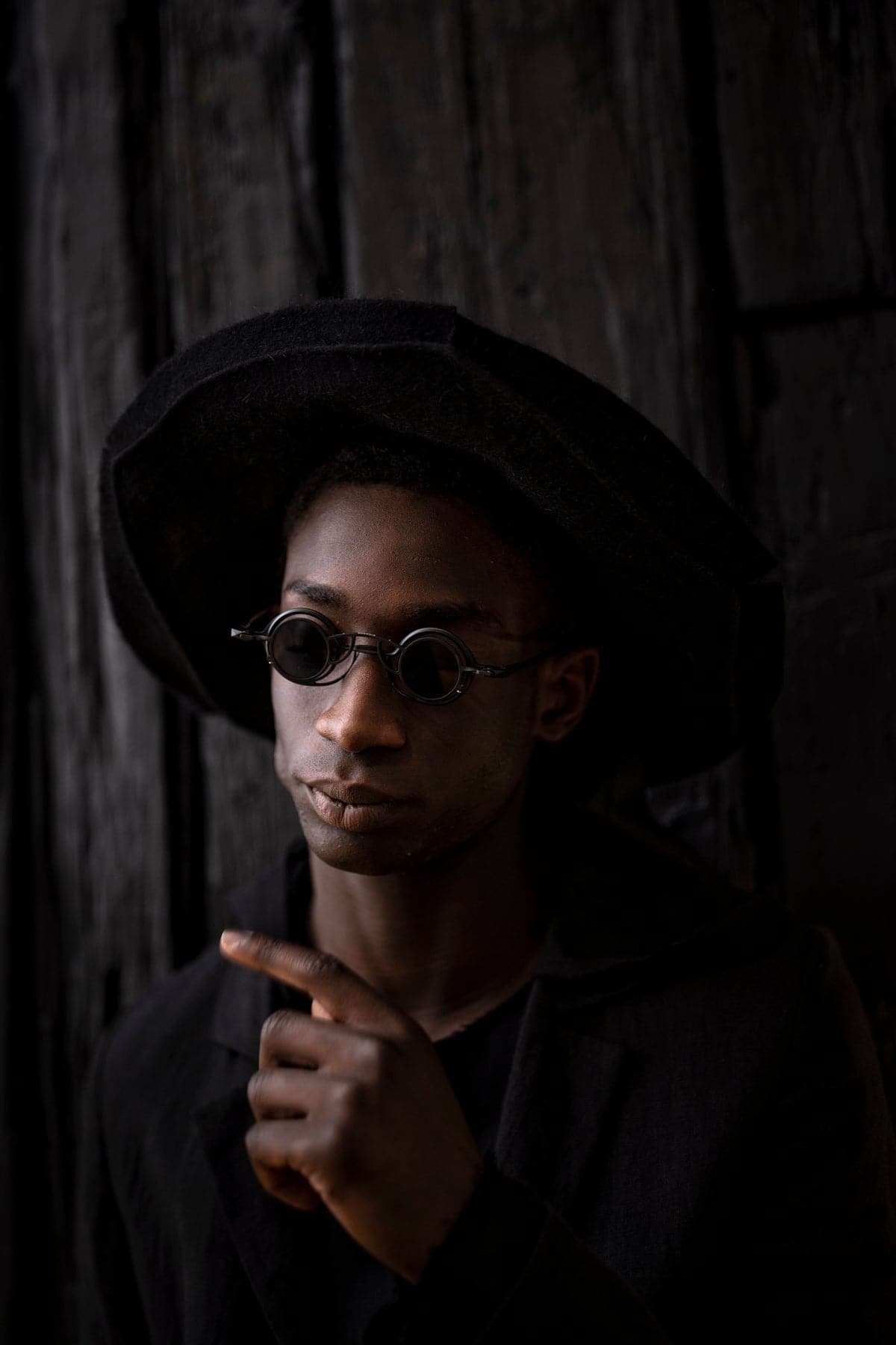 Rigards | RG0105TI | Unkonventionelle runde Sonnenbrille mit Clip On für Damen und Herren in schwarz