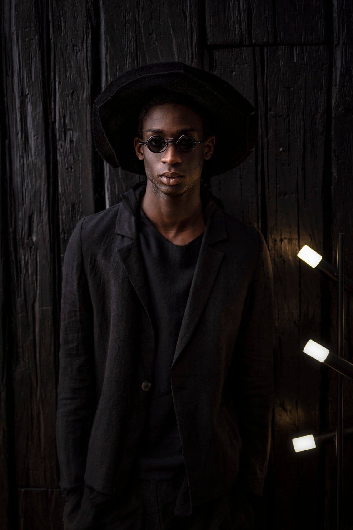 Rigards | RG0105TI | Unkonventionelle runde Sonnenbrille mit Clip On für Damen und Herren in schwarz