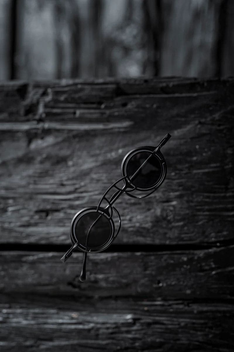 Rigards | RG0105TI | Unkonventionelle runde Sonnenbrille mit Clip On für Damen und Herren in schwarz