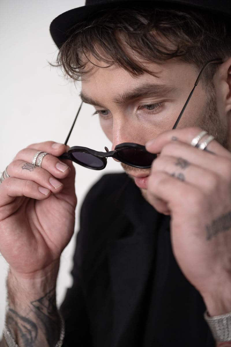 Rigards | RG1094 | Unkonventionelle Sonnenbrille aus Horn in schwarz