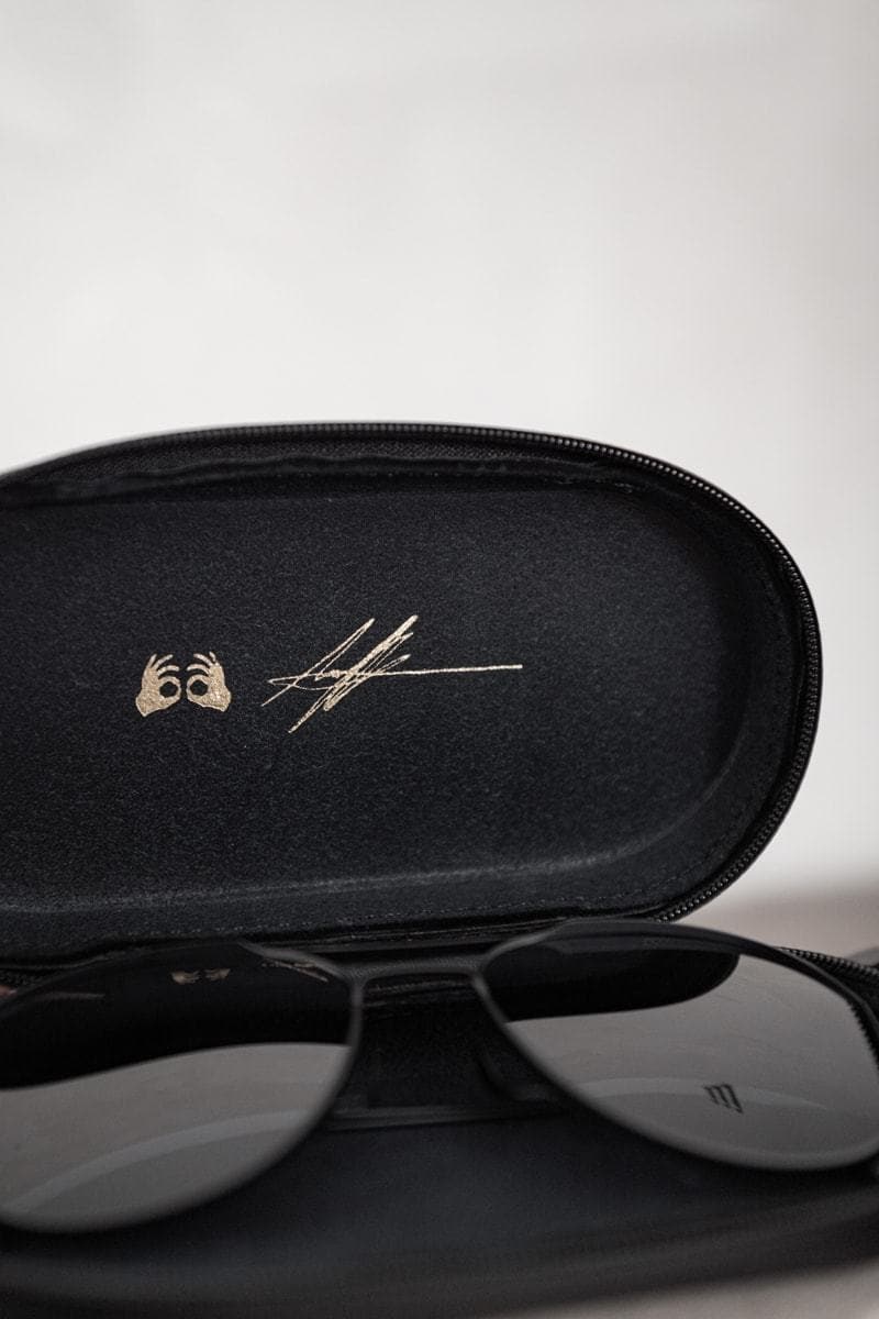 Rigards x Geoffrey B. Small | RG1979GBS | Außergewöhnliche Piloten-Sonnenbrille aus Titanium in schwarz