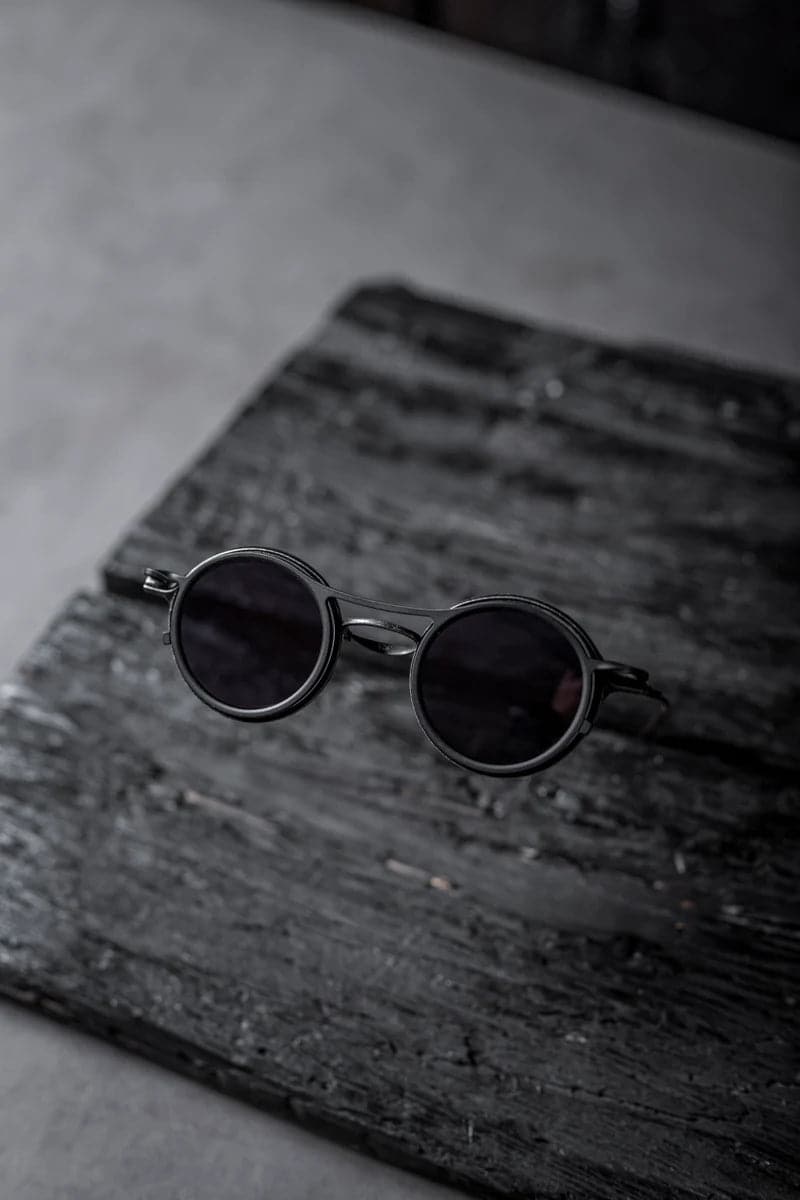 Rigards x The Viridi Anne | RG2001TVA | Außergewöhnliche große, runde Clip On Sonnenbrille in Schwarz