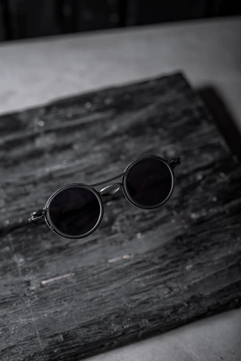 Rigards x The Viridi Anne | RG2001TVA | Außergewöhnliche große, runde Clip On Sonnenbrille in Schwarz