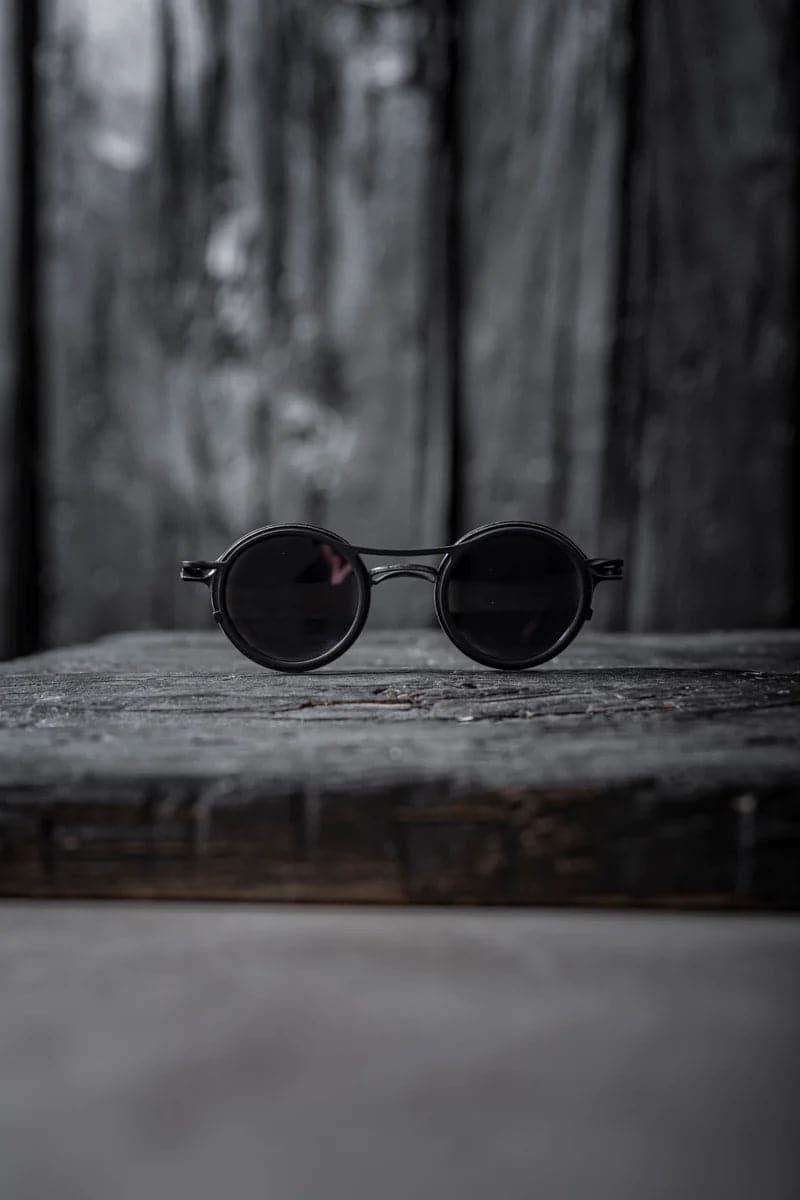 Rigards x The Viridi Anne | RG2001TVA | Außergewöhnliche große, runde Clip On Sonnenbrille in Schwarz