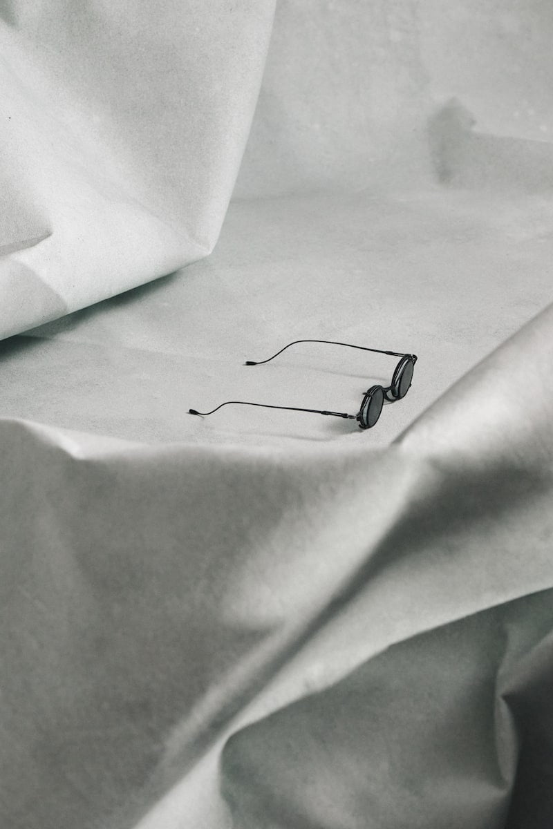 Rigards x The Viridi Anne | RG2003TVA | Extravagante, runde Clip On Sonnenbrille in Schwarz