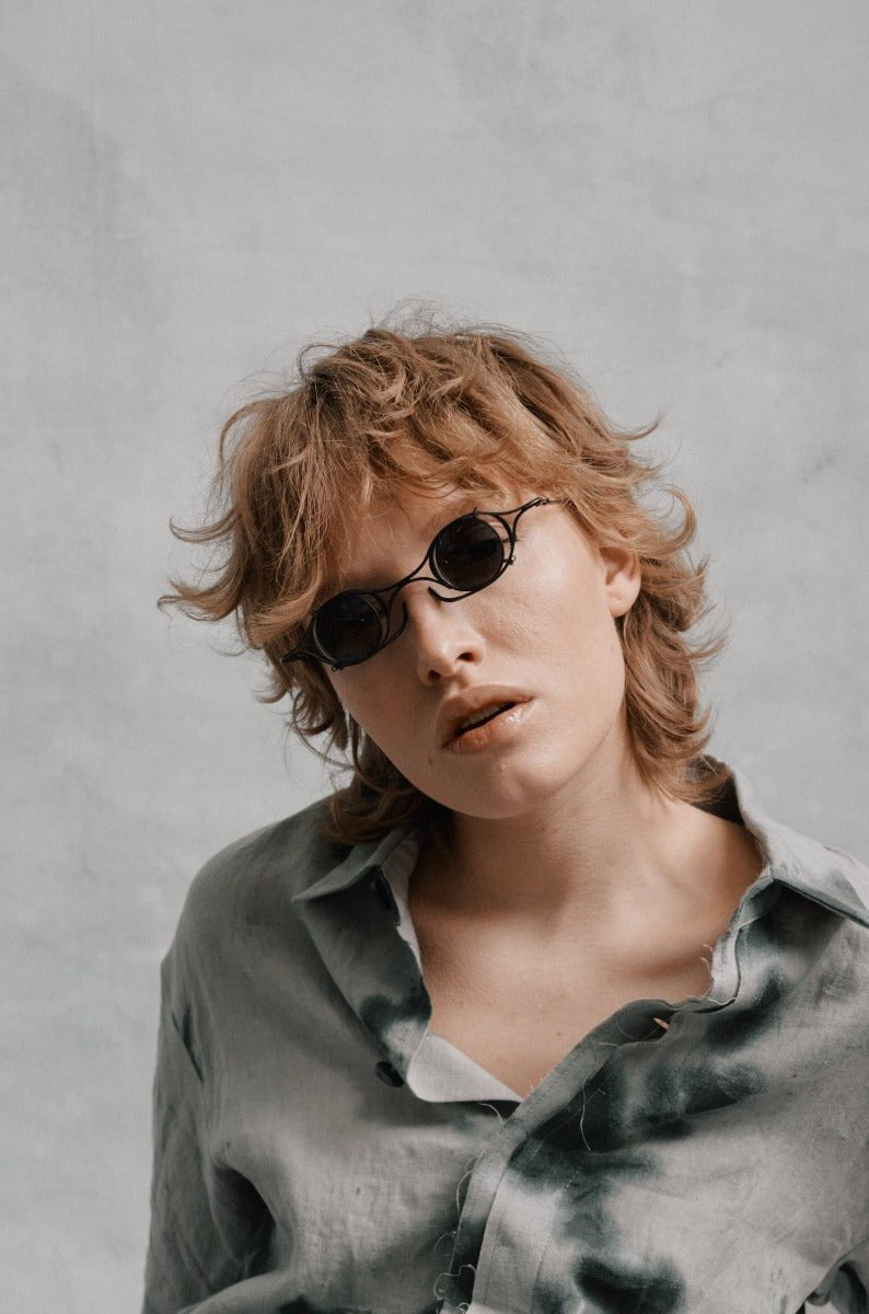 Rigards x The Viridi Anne | RG2003TVA | Extravagante, runde Clip On Sonnenbrille in Schwarz