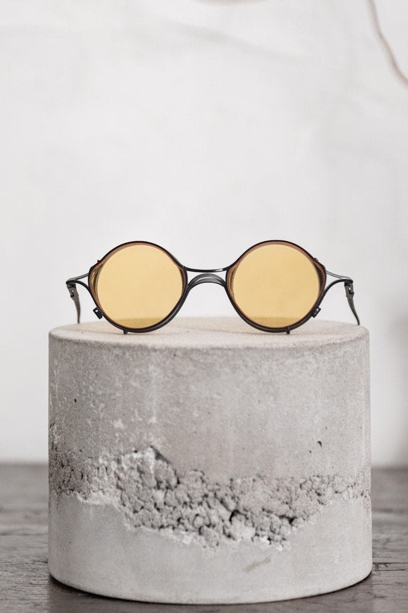 Rigards x The Viridi Anne | RG2021TVA | Außergewöhnliche Sonnenbrille mit abnehmbarem Clip in grau/gelb