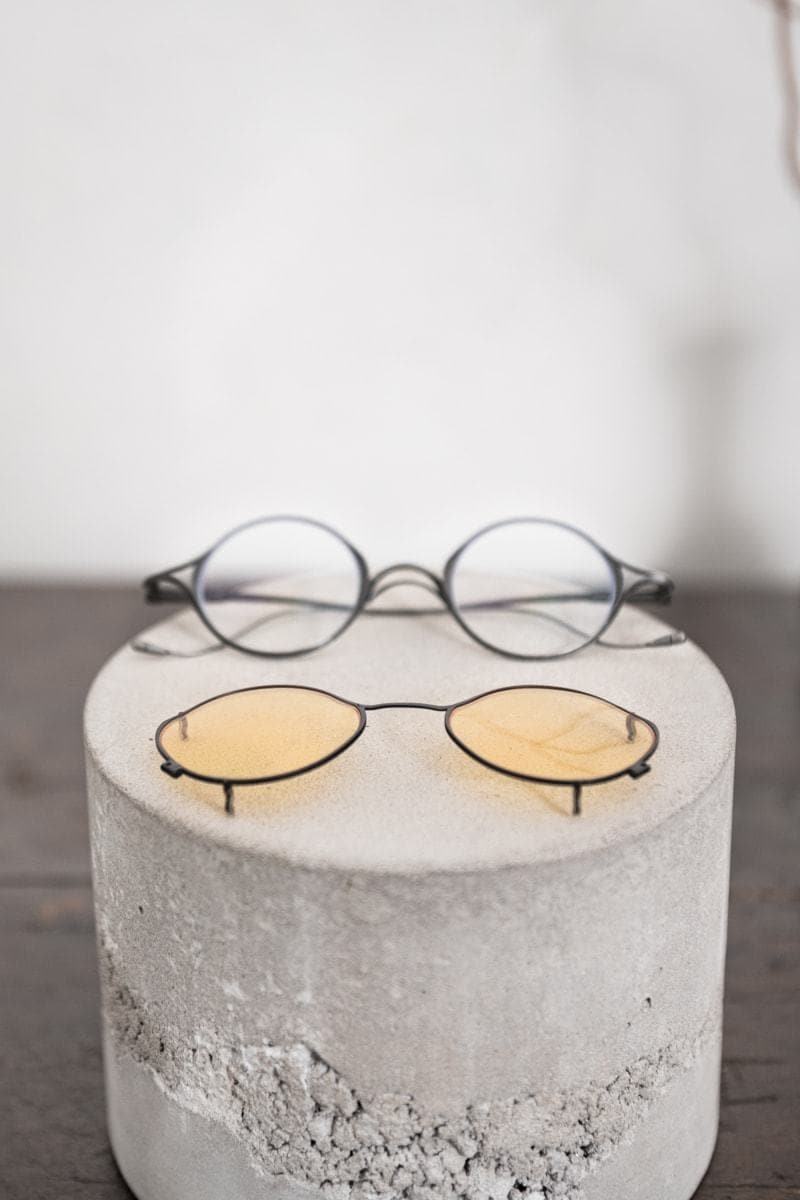 Rigards x The Viridi Anne | RG2021TVA | Außergewöhnliche Sonnenbrille mit abnehmbarem Clip in grau/gelb