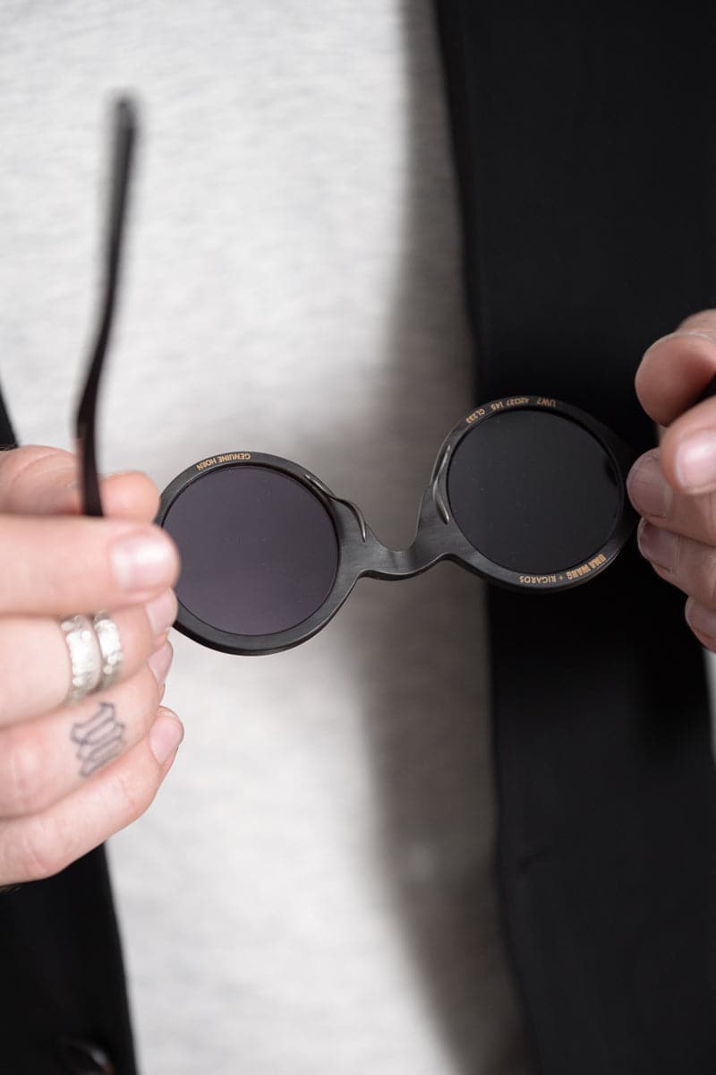 Rigards x Uma Wang | RG00UW7 | Spezielle runde Sonnenbrille aus Horn in schwarz