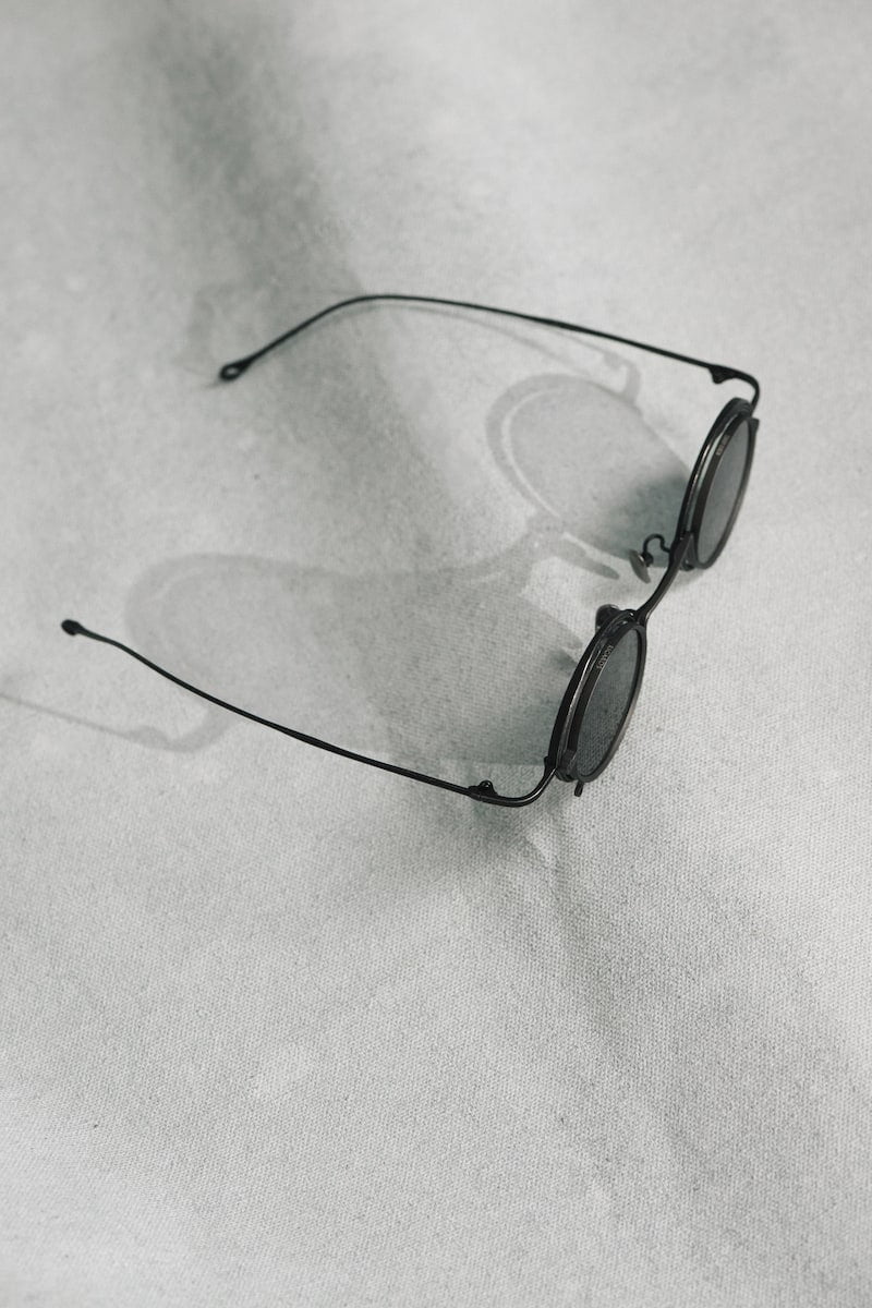 Rigards x Ziggy Chen | RG1008ZC | Extravagante, runde Clip On Sonnenbrille in Schwarz