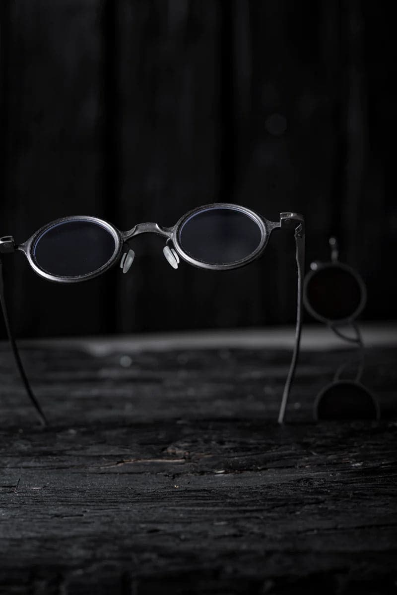 Rigards x Ziggy Chen | RG1911CU | Extravagante, runde Metall Sonnenbrille mit Clip On für Damen und Herren in grau/schwarz