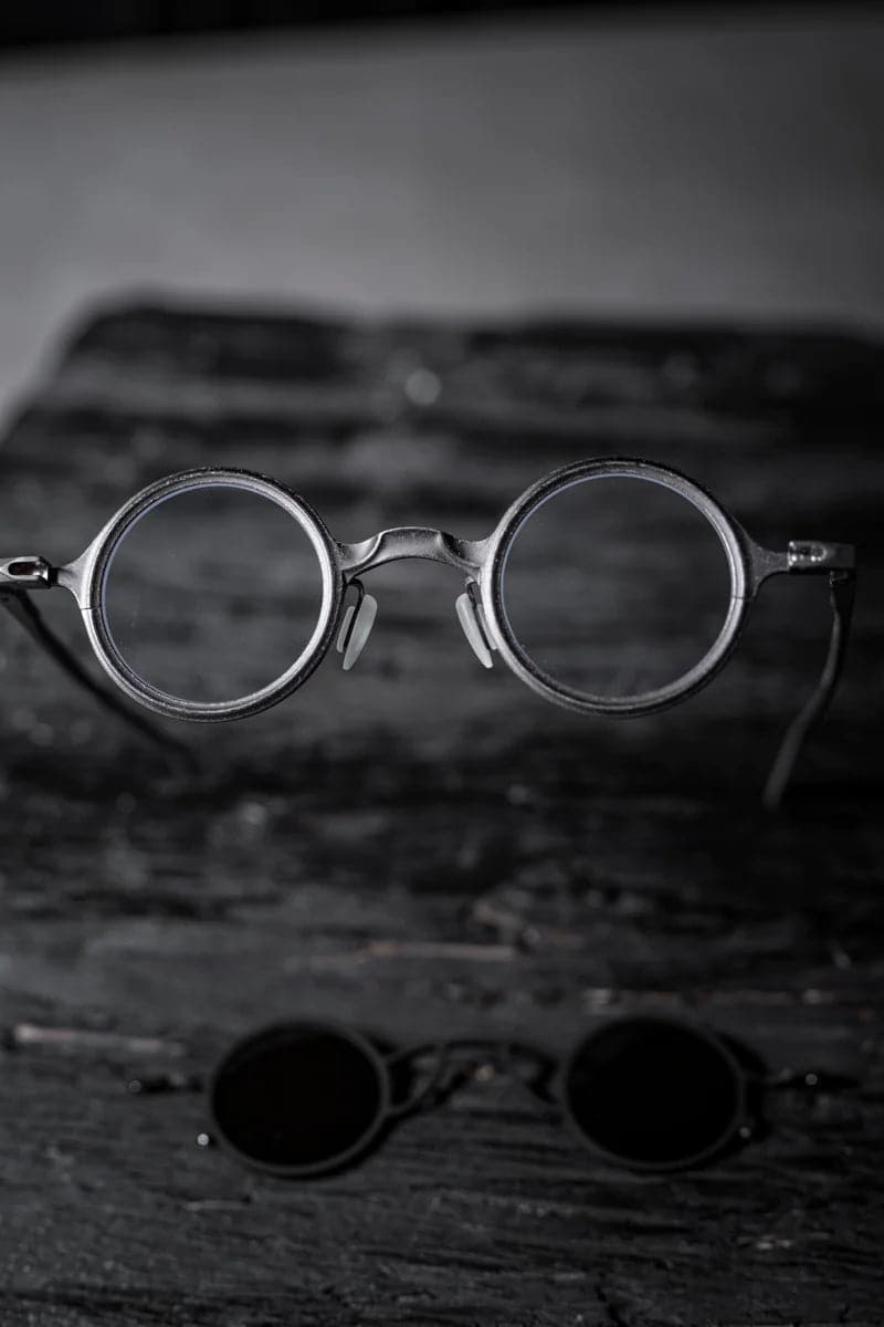 Rigards x Ziggy Chen | RG1911CU | Extravagante, runde Metall Sonnenbrille mit Clip On für Damen und Herren in grau/schwarz