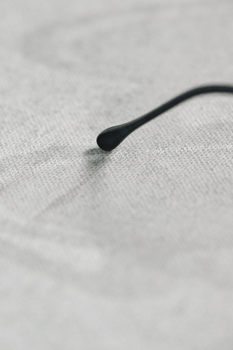 Rigards x Ziggy Chen | RG1911TI | Schwarze Clip On Designer Sonnenbrille für Damen und Herren