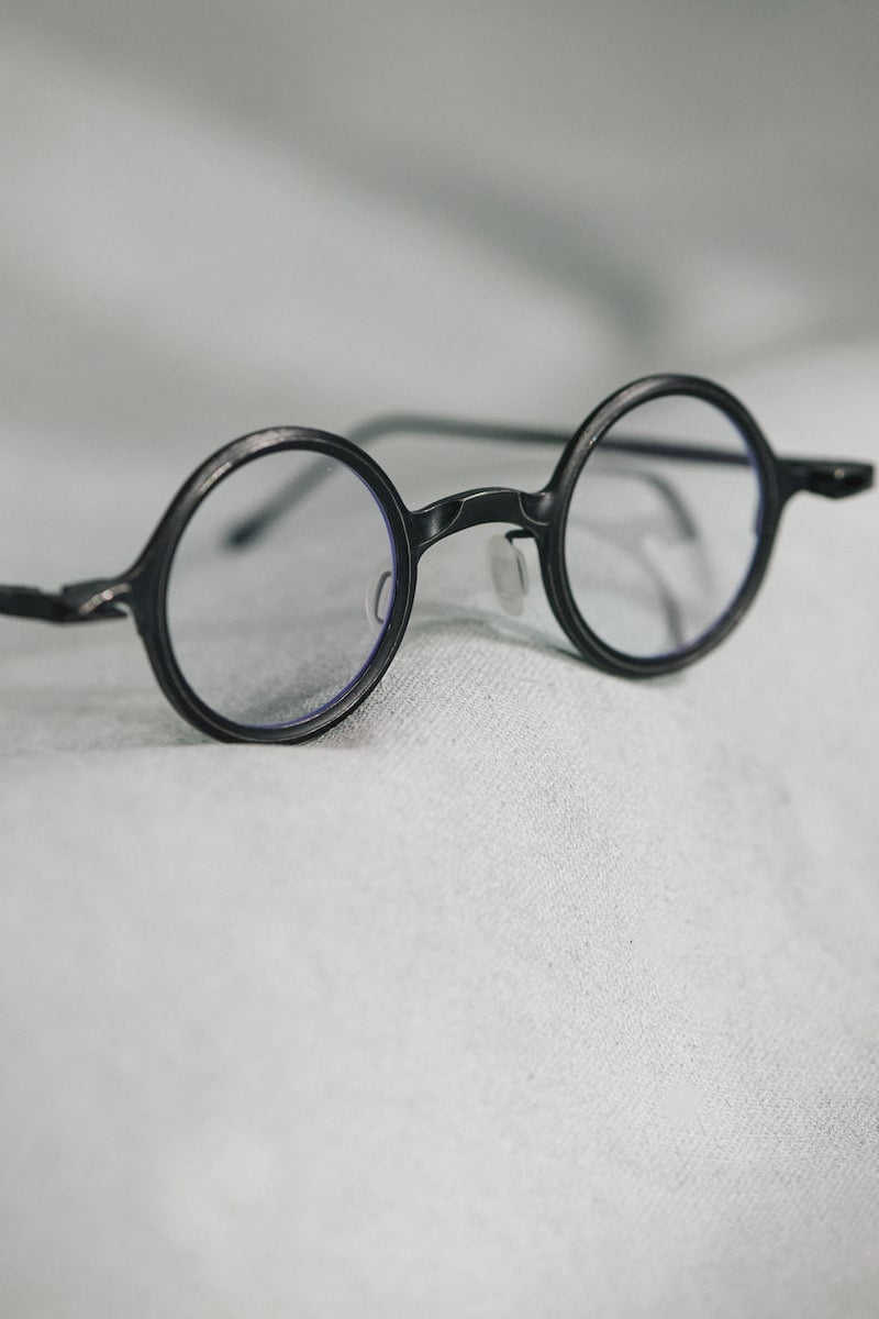 Rigards x Ziggy Chen | RG1911TI | Schwarze Clip On Designer Sonnenbrille für Damen und Herren