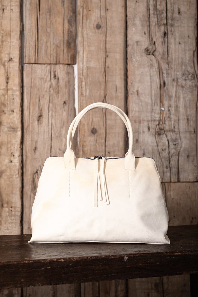 Tagliovivo | Bauletto Bag | Spezielle Tasche aus weißem Rauleder